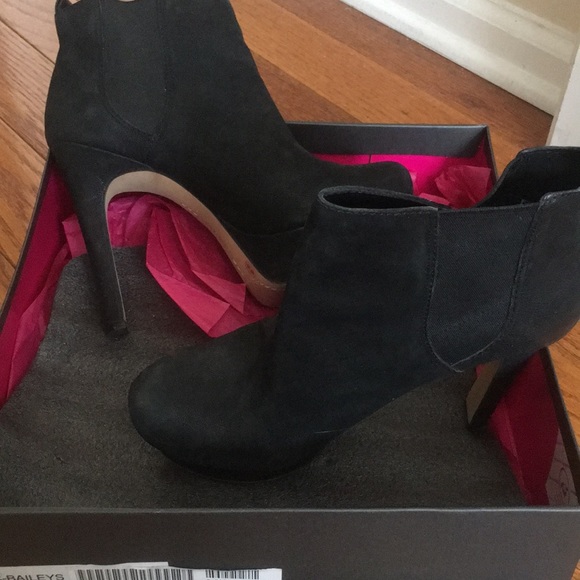 Vince Camuto Shoes - Vince Camuto suede bootie w/platform